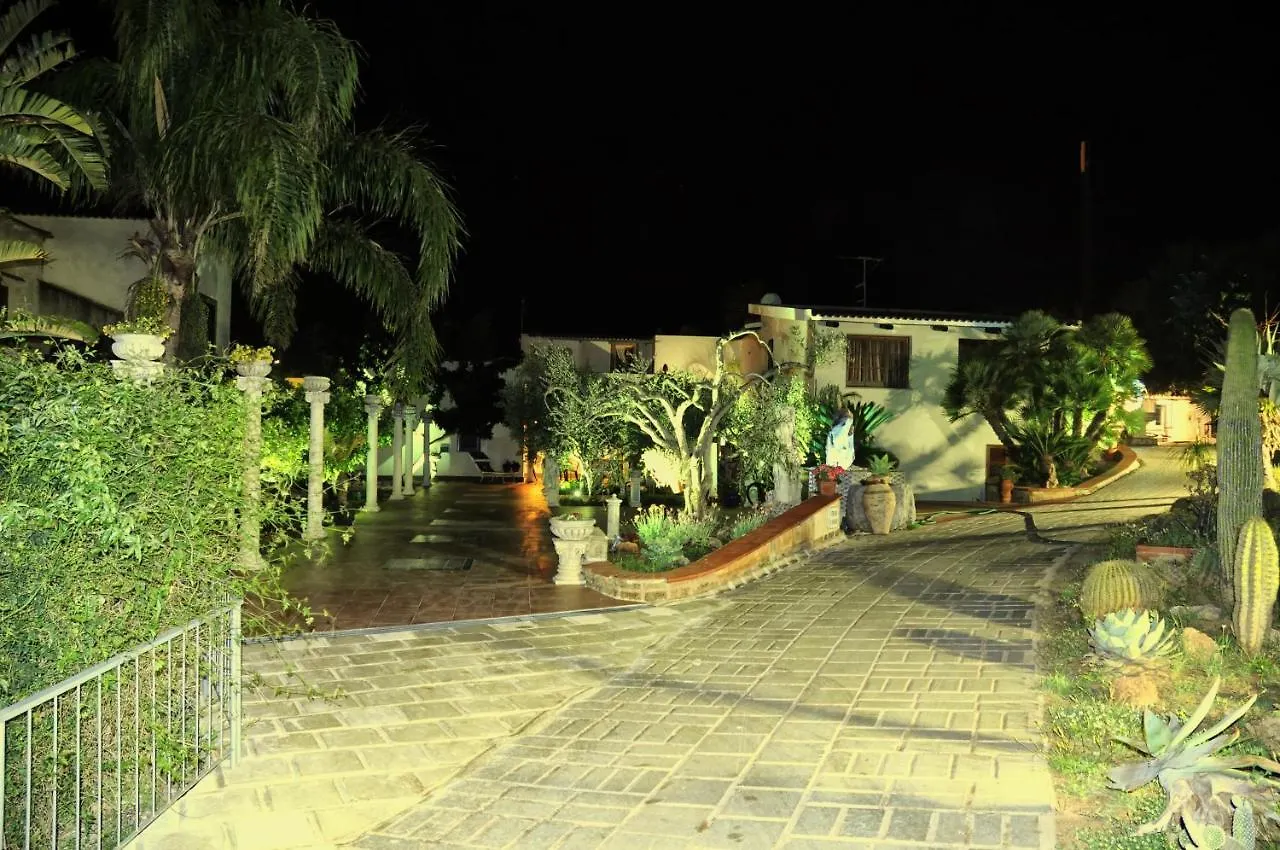 Federico Re Residence San Vito Lo Capo 0*,  Italia
