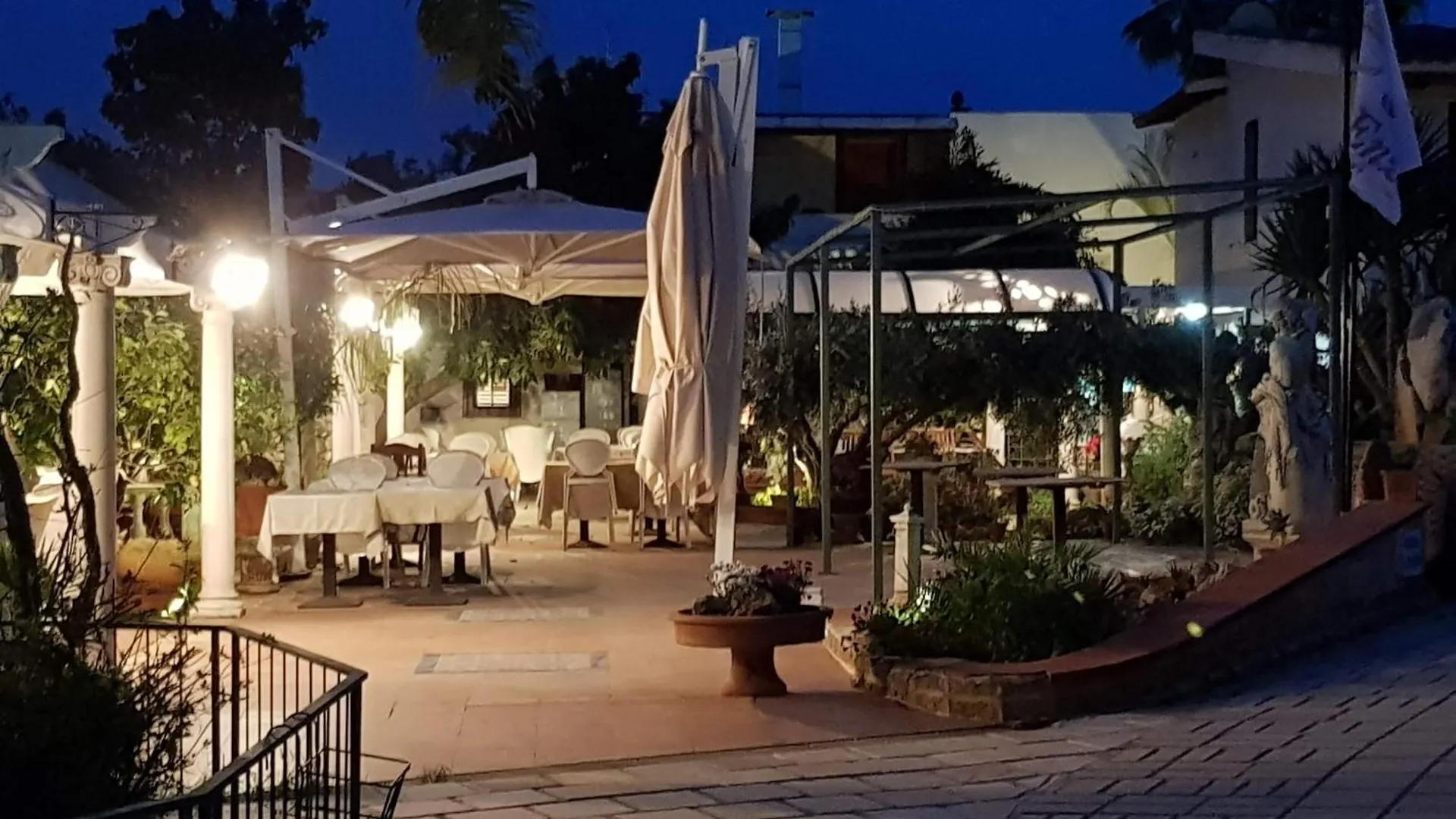 Federico Re Residence San Vito Lo Capo 0*,  Italia